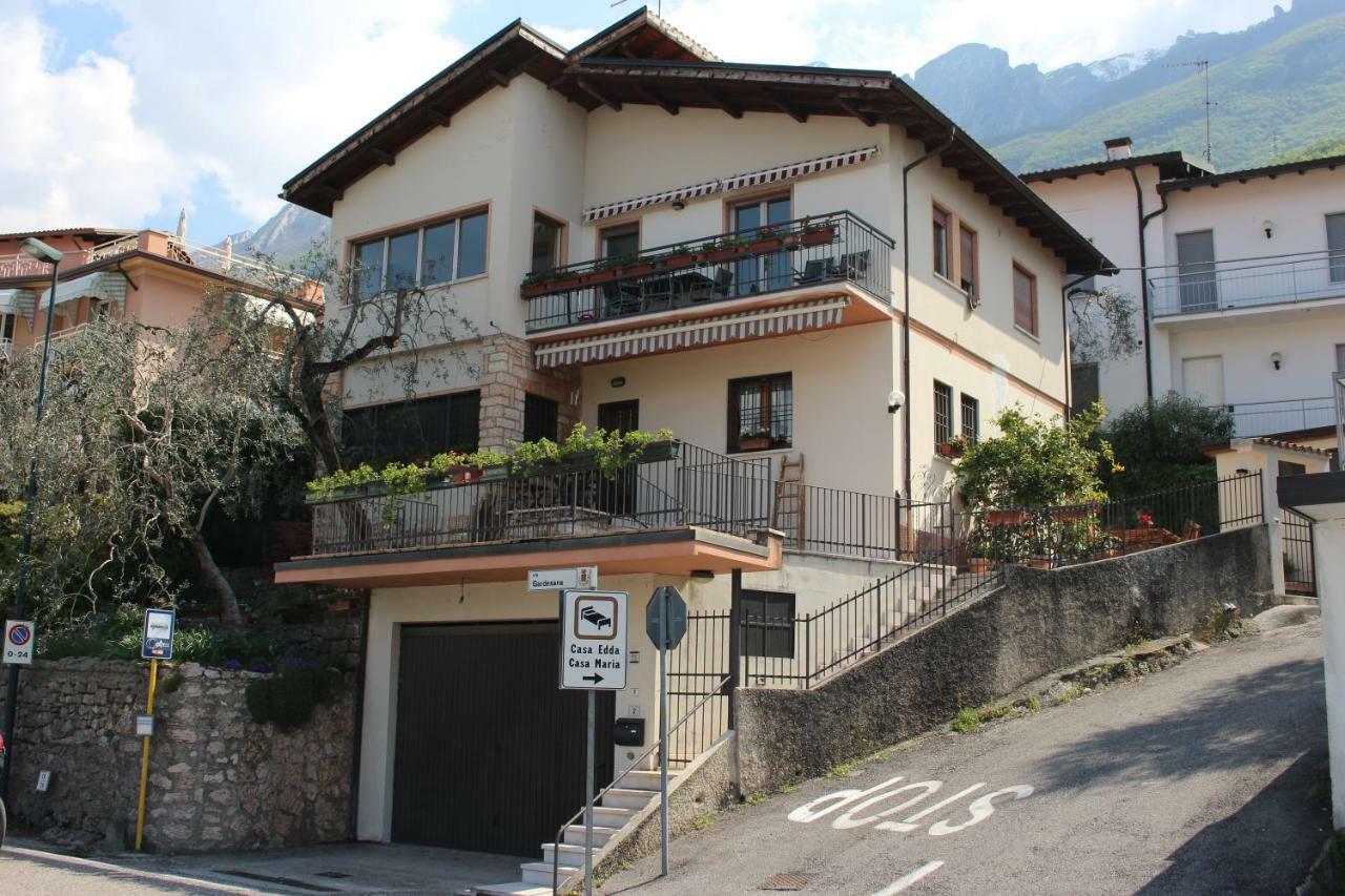 Casa Ines Fronte Lago Aparthotel Brenzone sul Garda Exterior foto