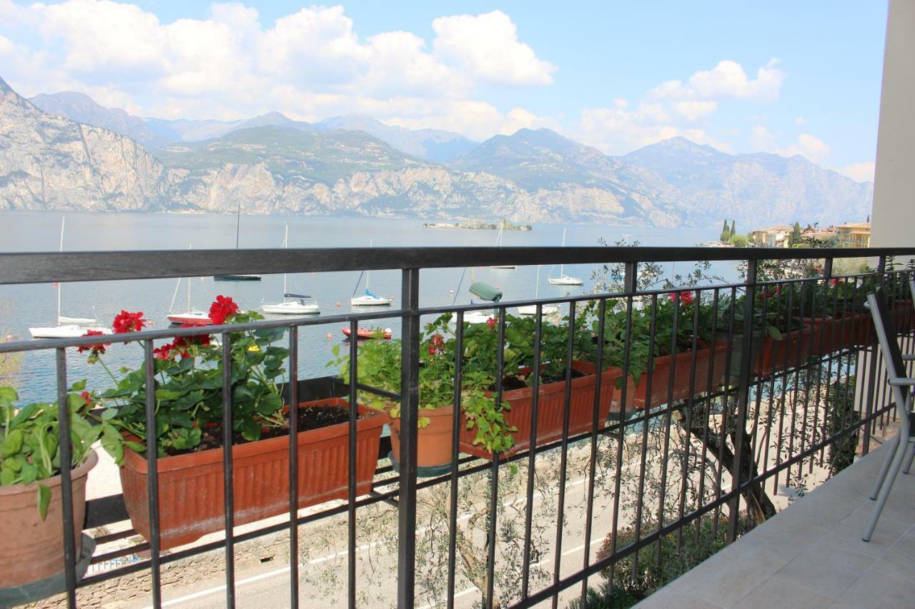 Casa Ines Fronte Lago Aparthotel Brenzone sul Garda Exterior foto