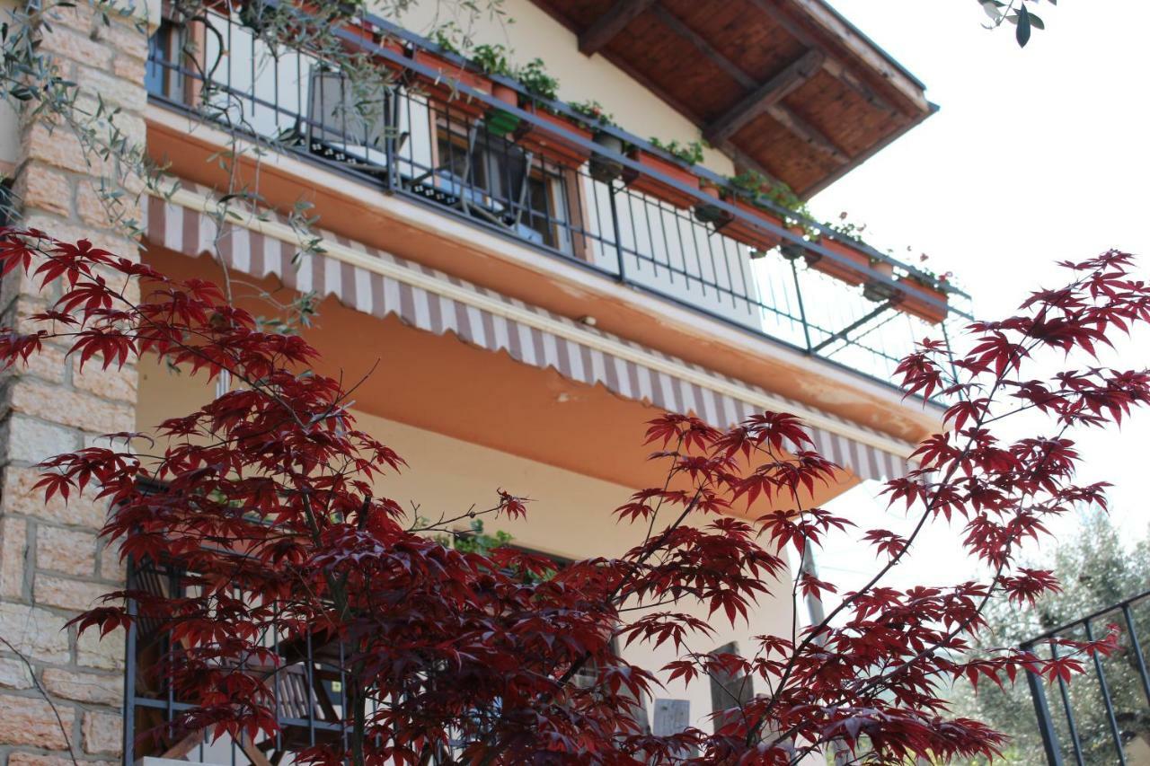 Casa Ines Fronte Lago Aparthotel Brenzone sul Garda Exterior foto